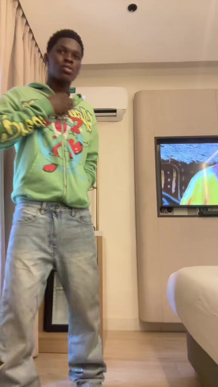 @ᴏmᴏswag⭐️ ♱