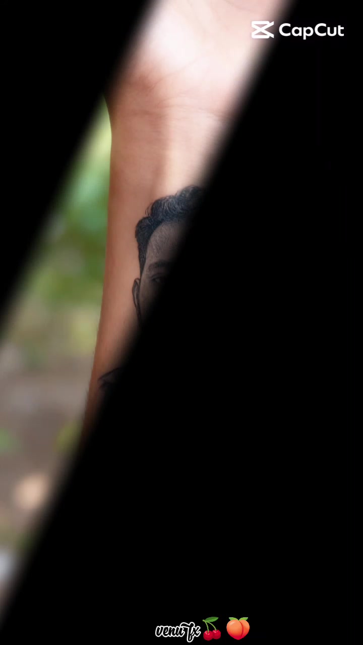 @t̸h̸a̸n̸u̸s̸h̸ 💘 k̸i̸n̸g̸🦁♚☚