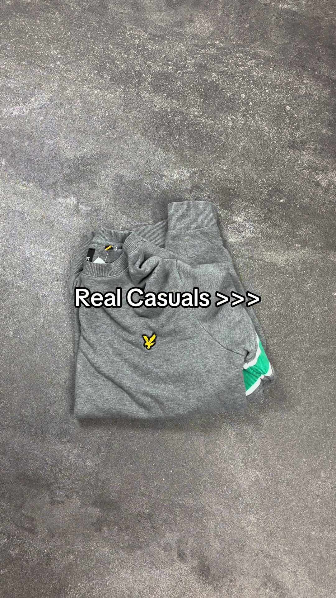 @followvintageecasuals