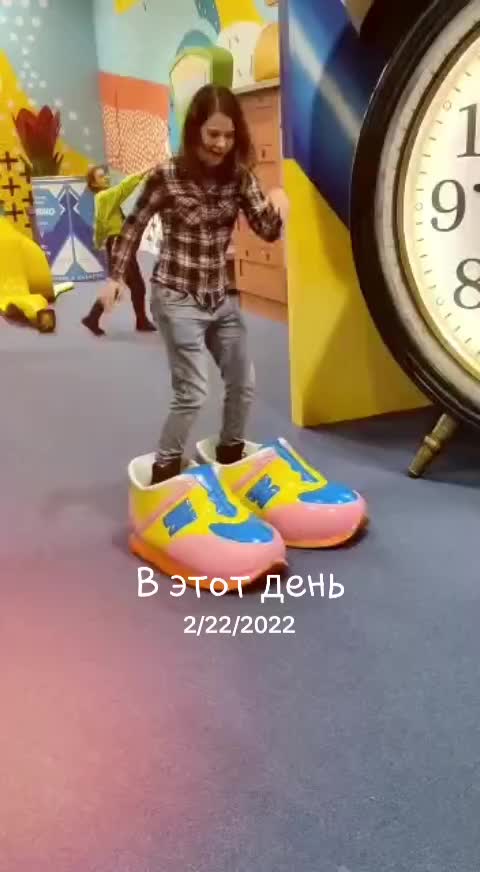 @꧁༺𝕾𝖔𝖁𝖆༻꧂