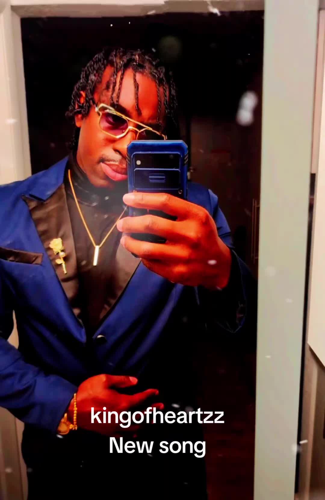 @Kingofheartzz_