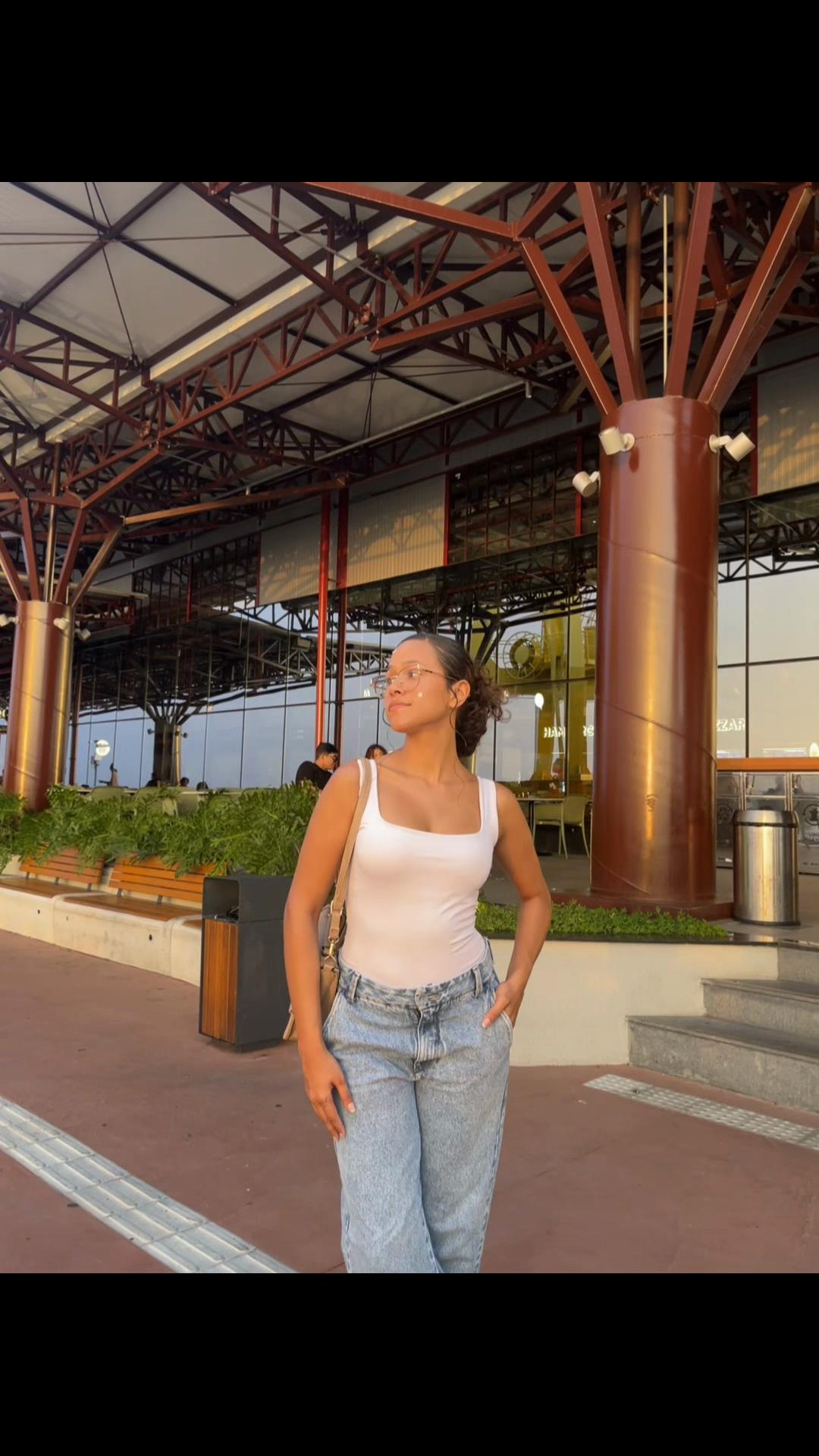 @Lara B
