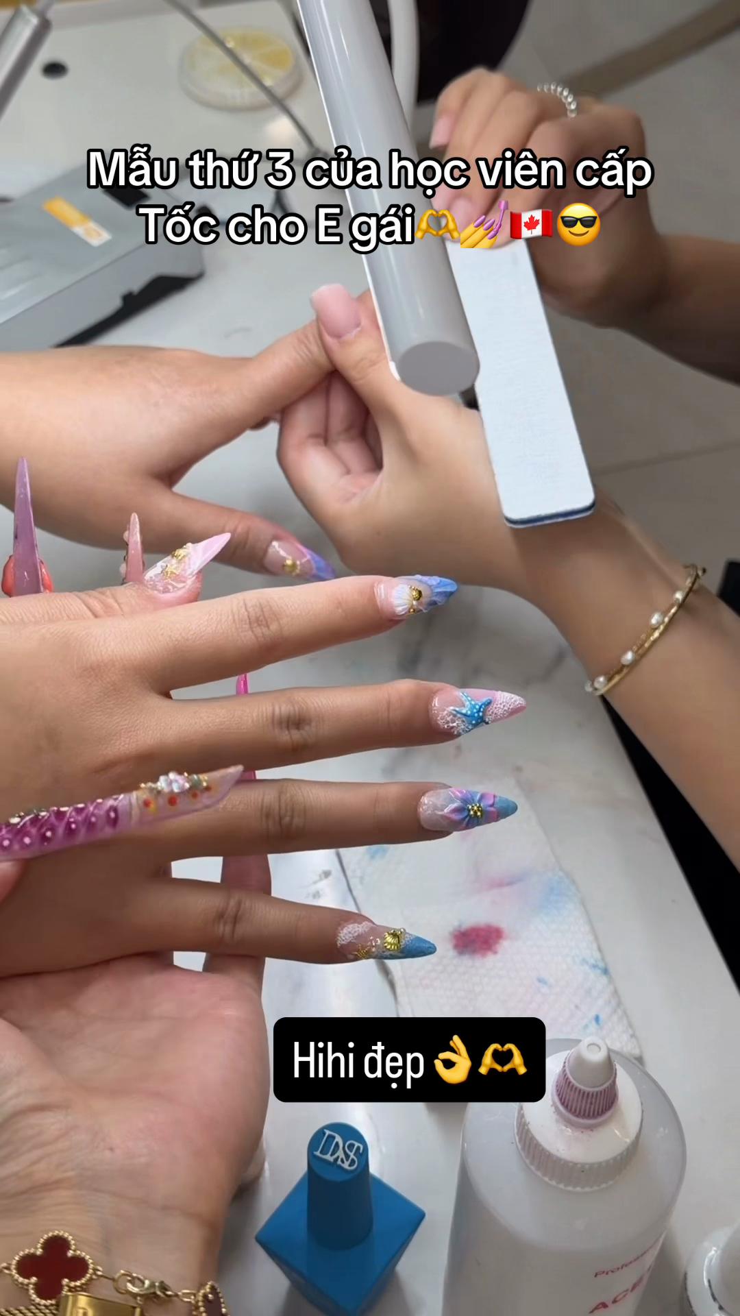 @KimmieNails🇻🇳&hearts;️🇨🇦Tấu H&agrave;i😜