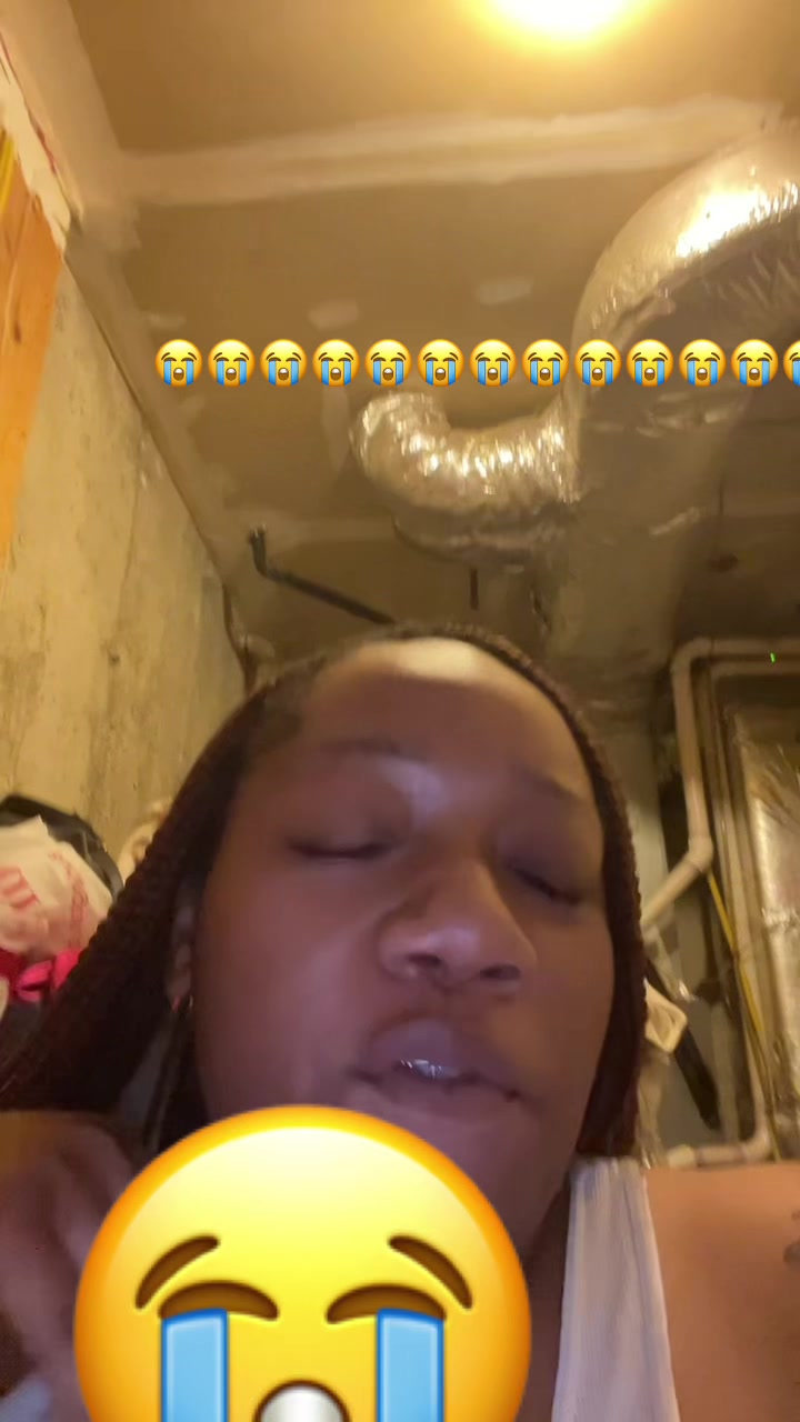@Dee_nuggss