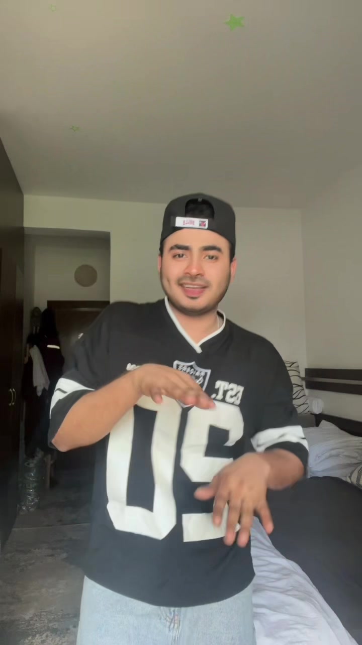 @dimpleboy(sam)🇷🇴🇮🇹🇨🇭🇫🇷