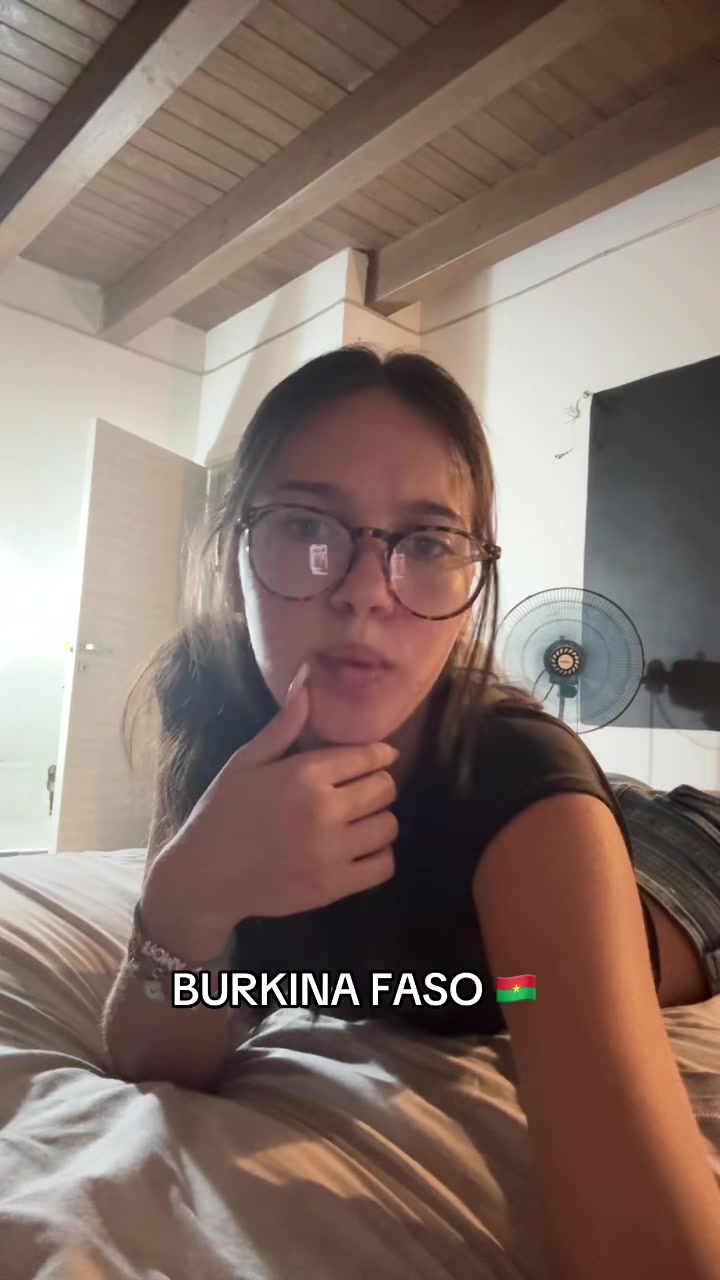 @𝟐𝟐