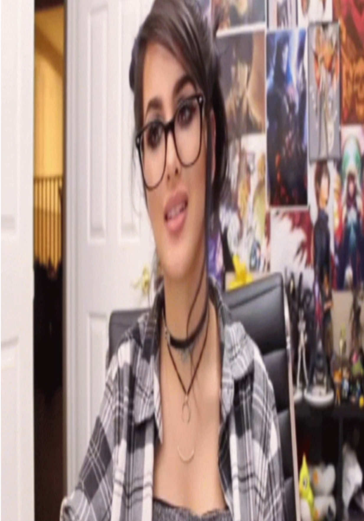@⃟