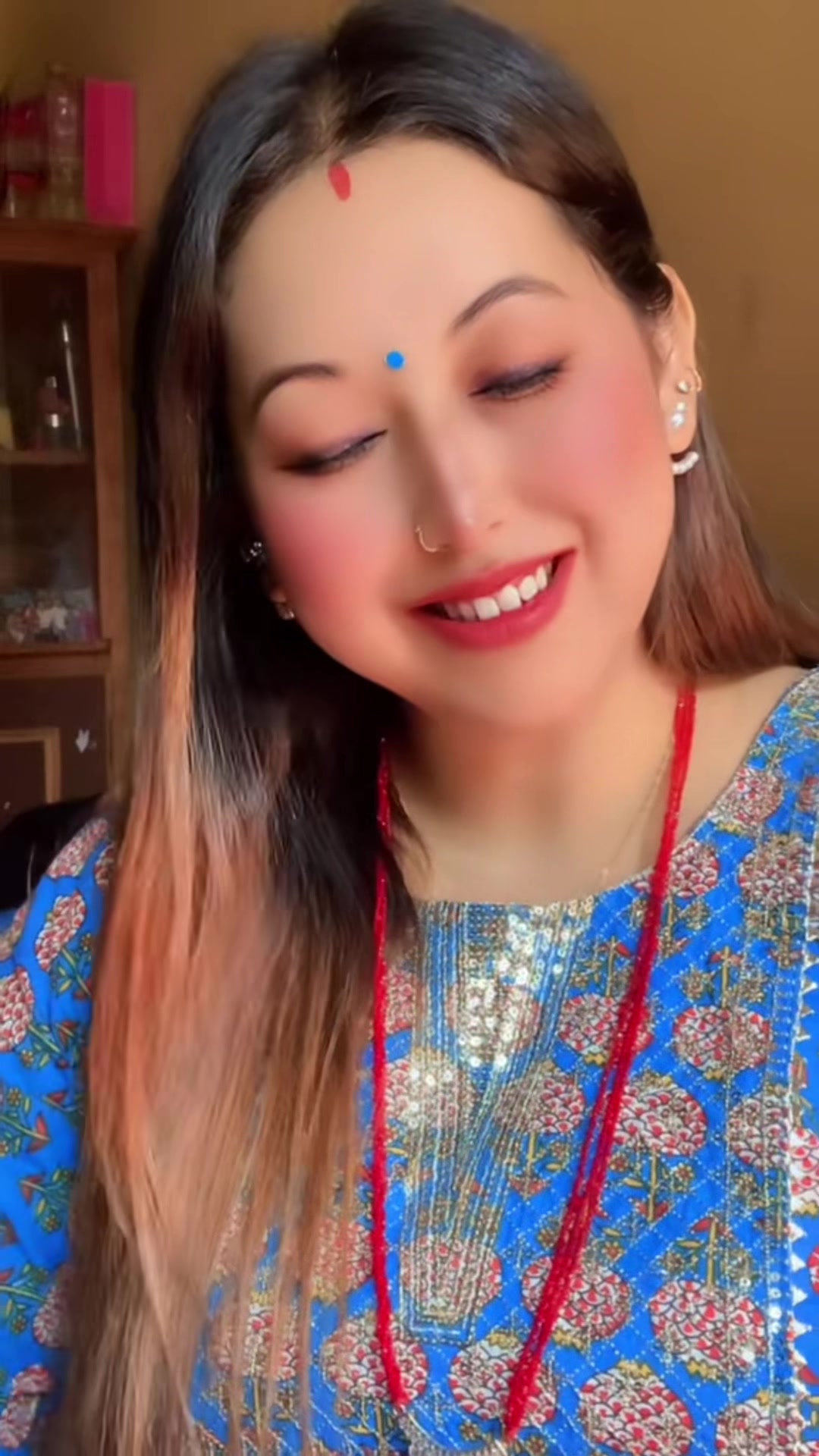 @Urmi