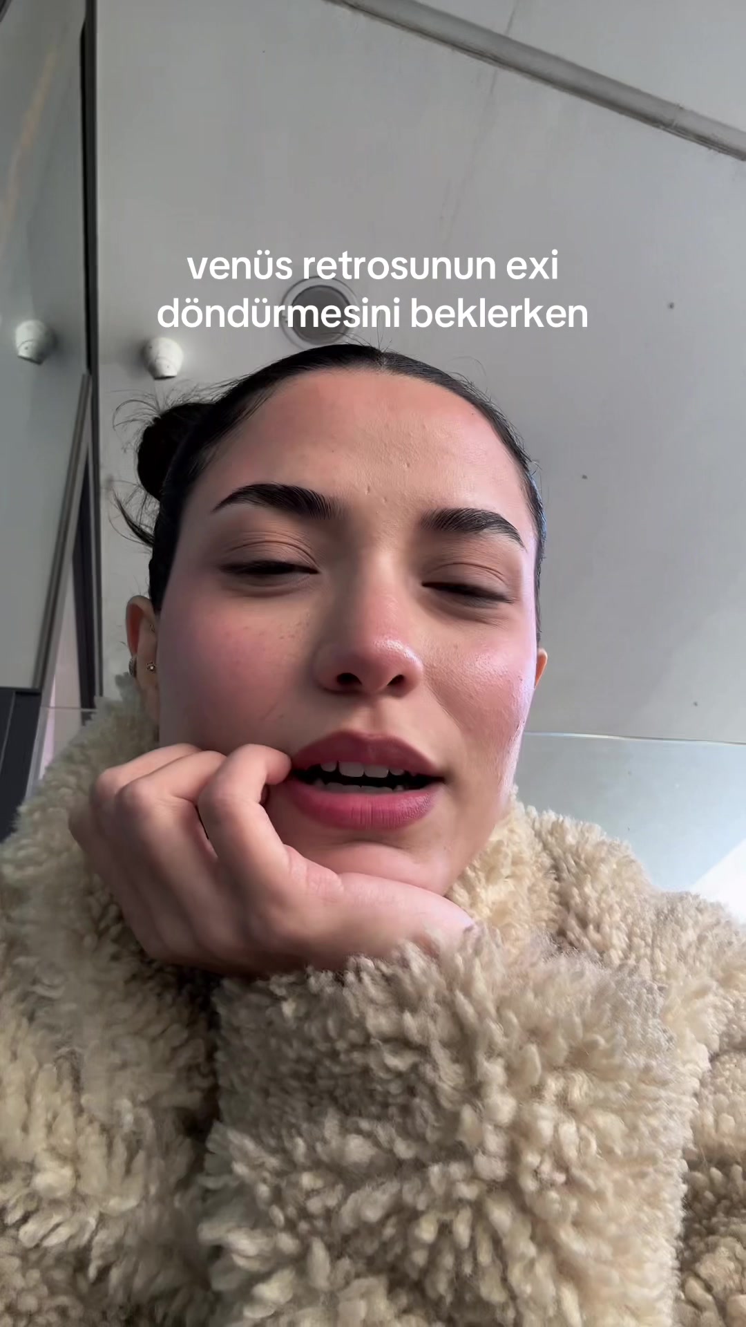 @herhangi bir kadın