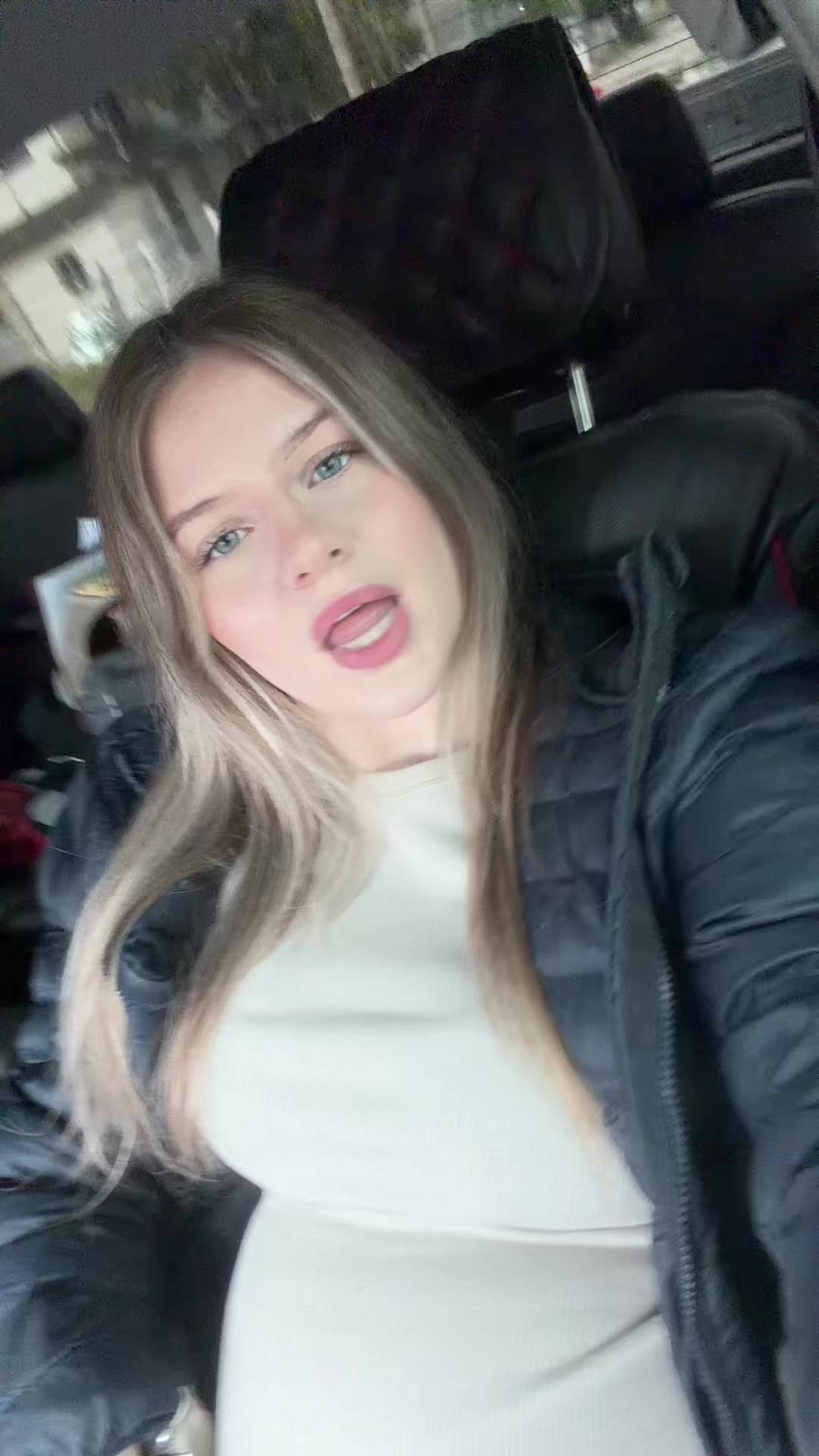 @Isabella