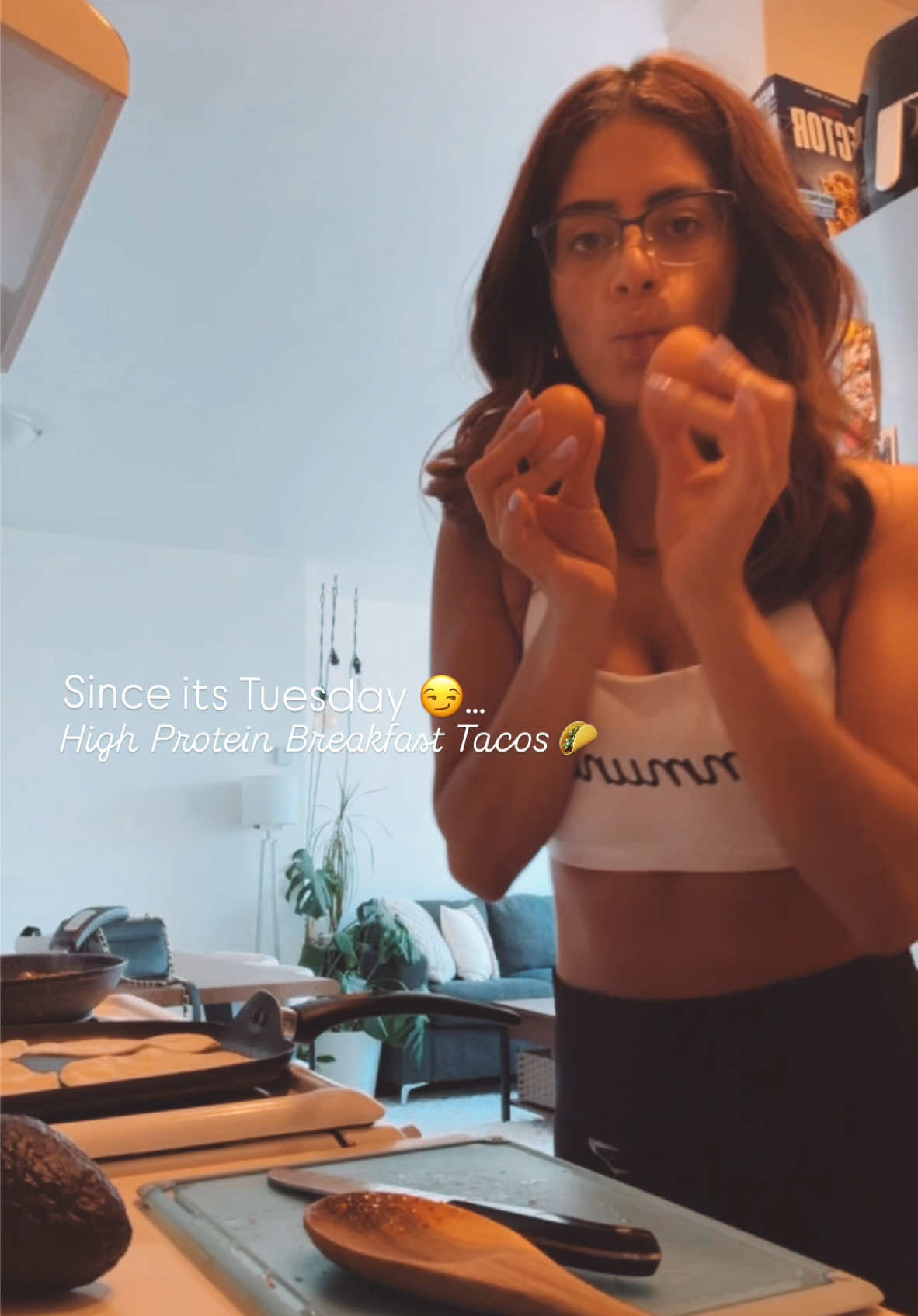 @Ali Martinez