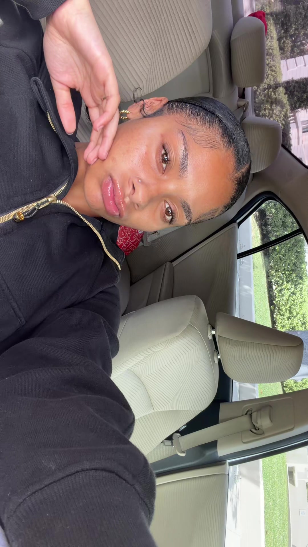 @🧜🏽&zwj;♀️🧜🏽&zwj;♀️
