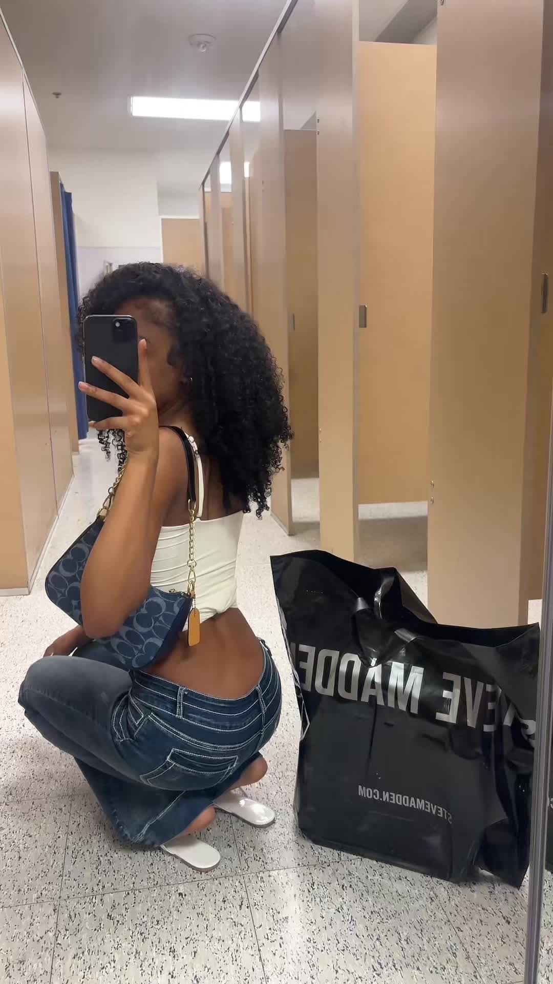 @Lyricccc