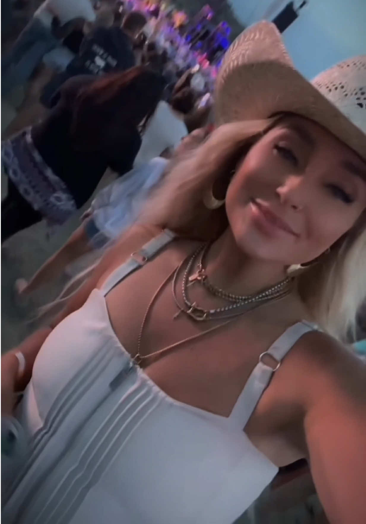 @Misswhitneyyyyy