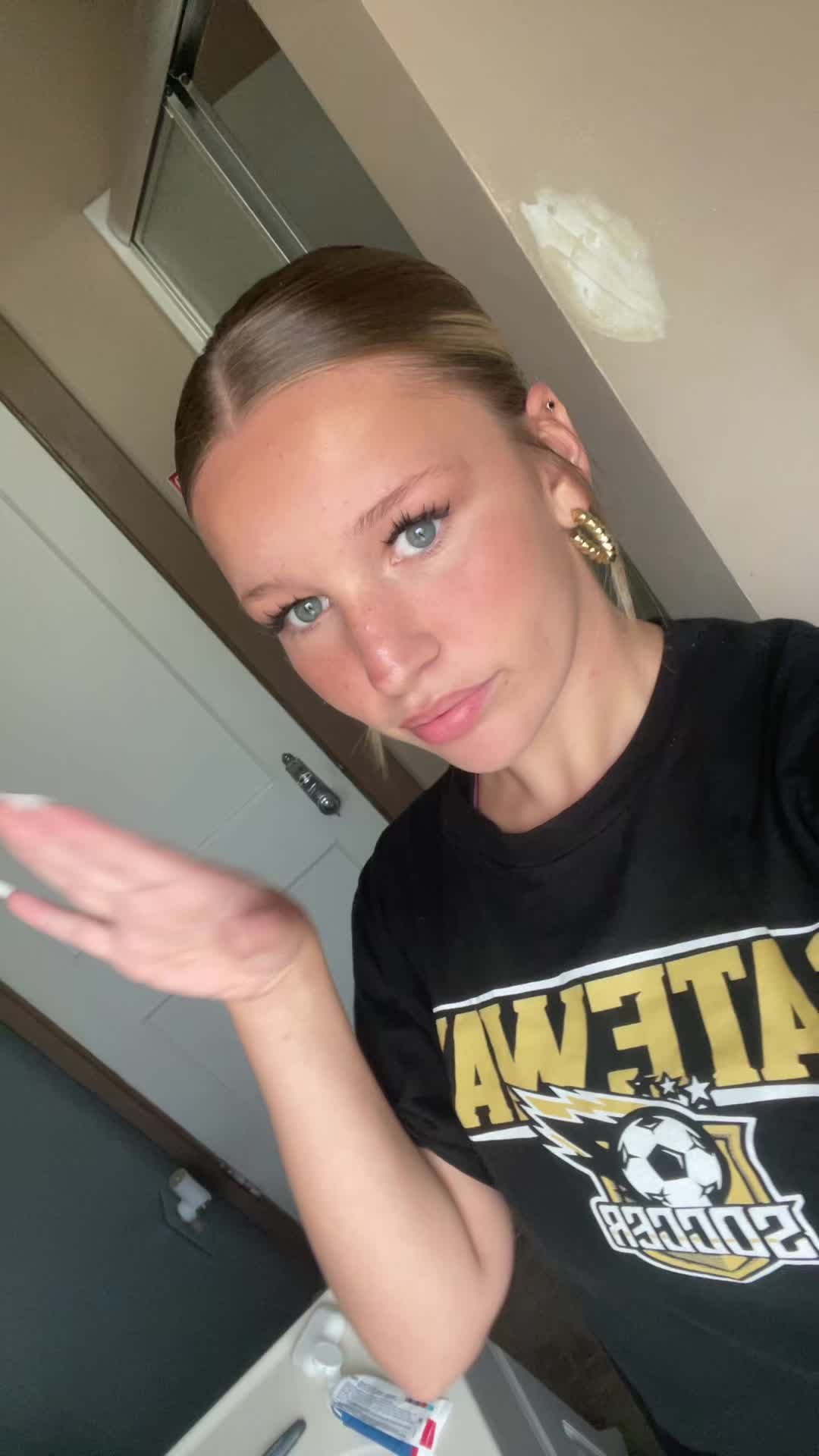 @noellesvip