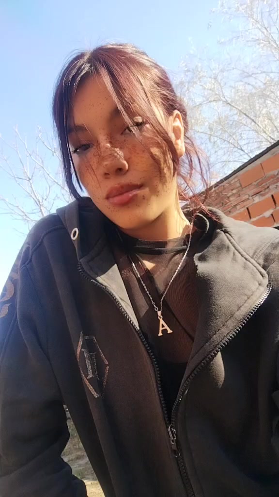 @👸🏽💋