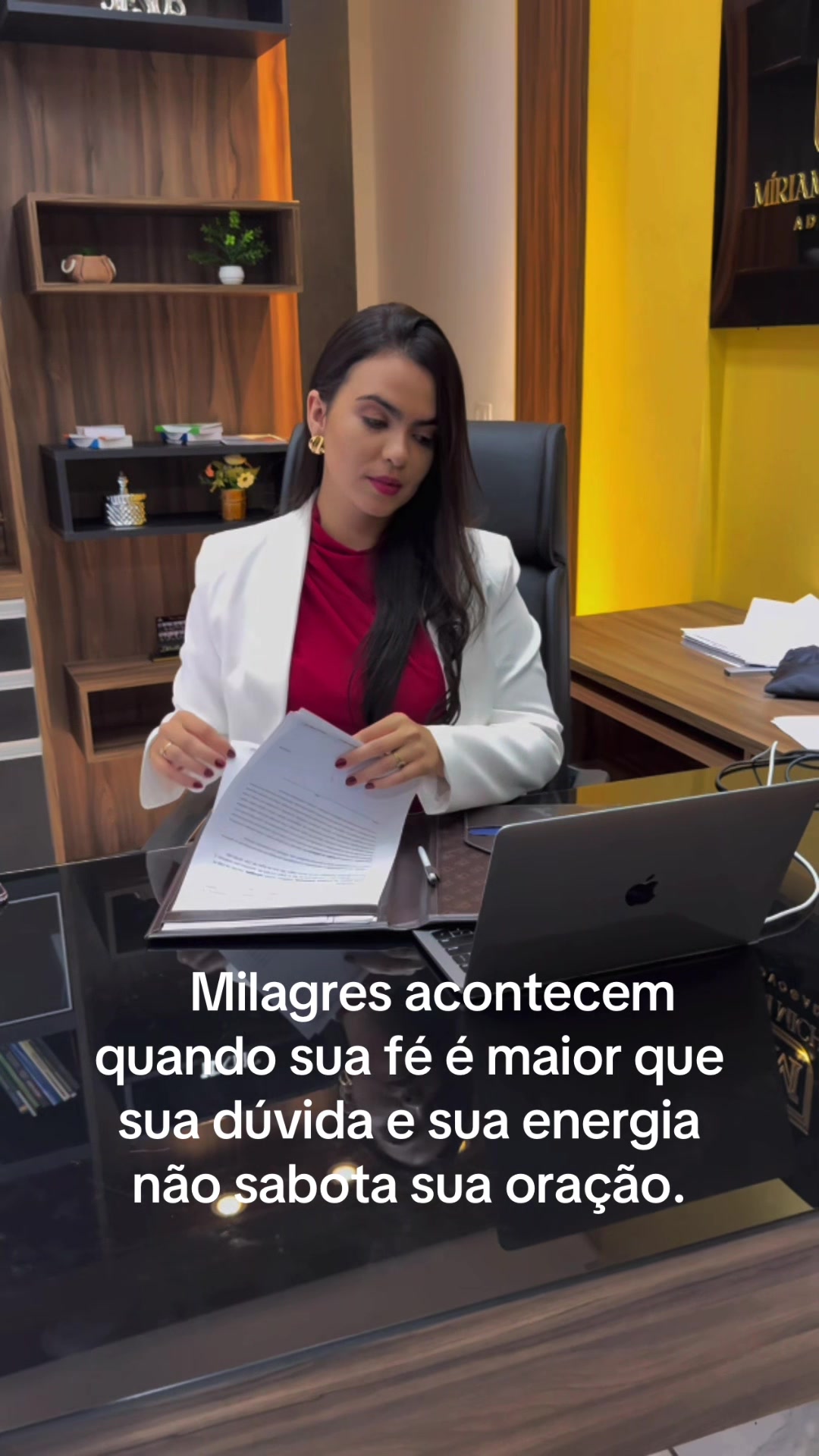 @Michaele | Advogada