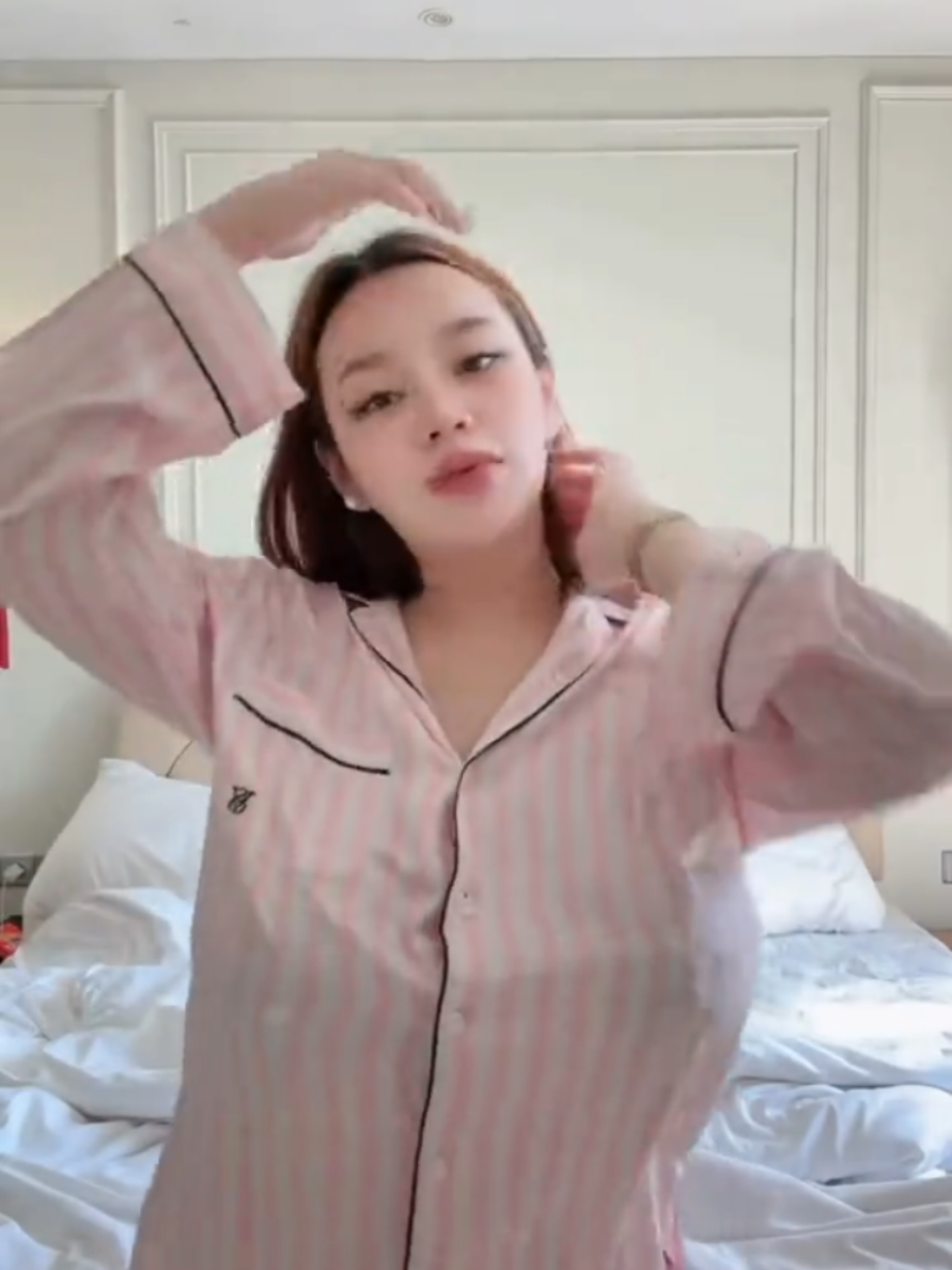 @𝐑 𝐀 𝐃 𝐔 𝐄 𝐁 𝐑 𝐀
