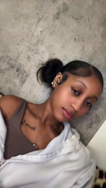 @NIA SIMONE