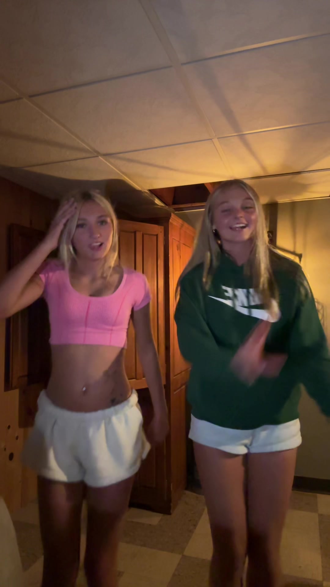 @lundyn 🥂