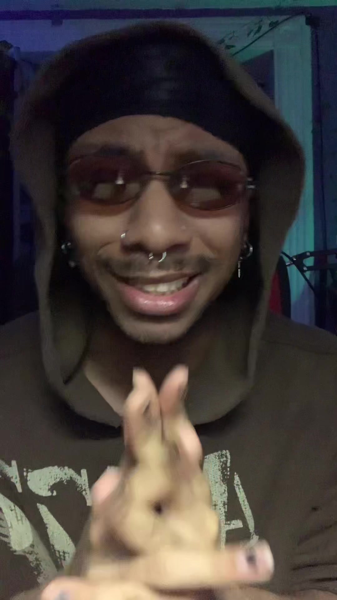 @demz