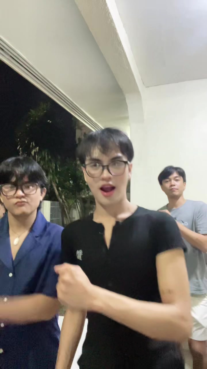 @IAmMaxi