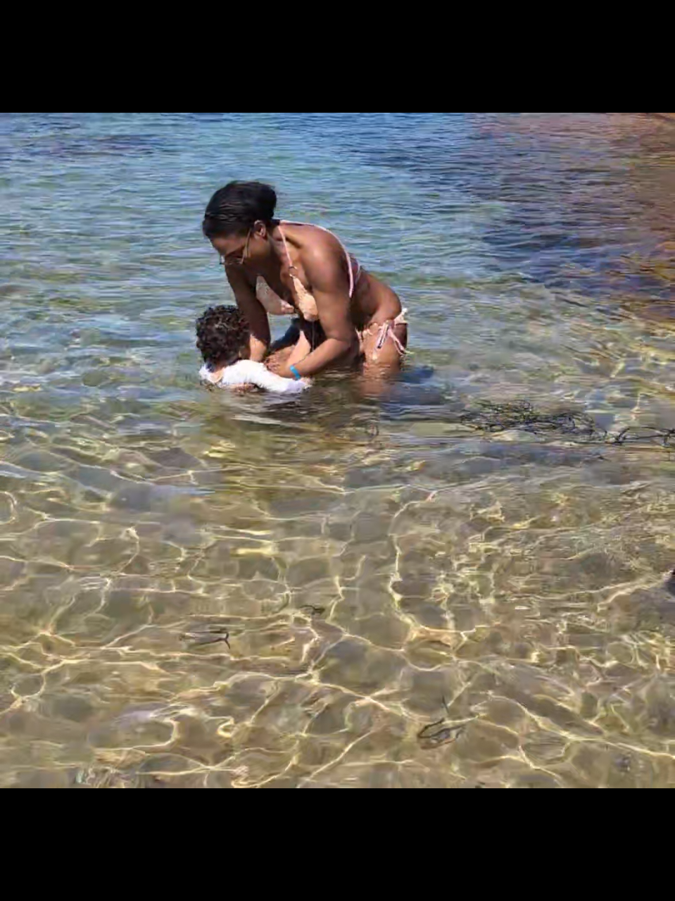 @Sarauniya | Motherhood Abroad