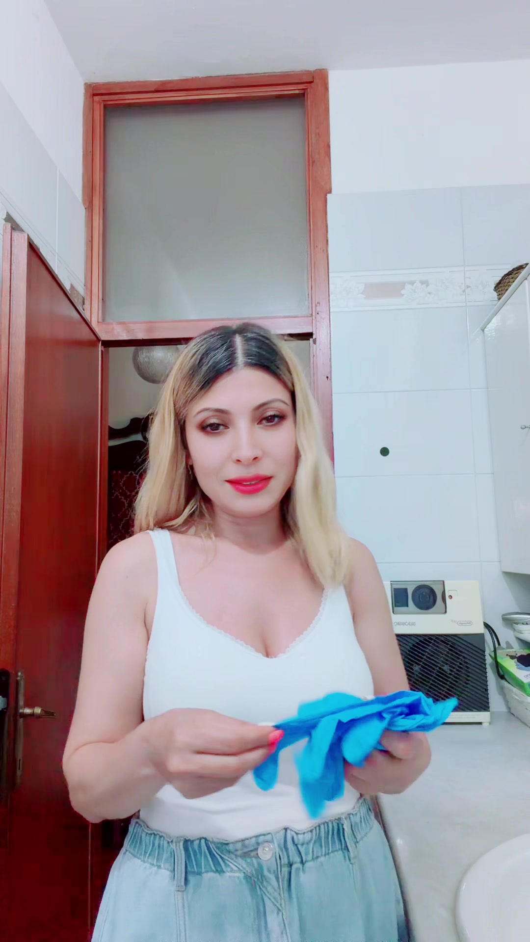 @პოზიტივი გოგო