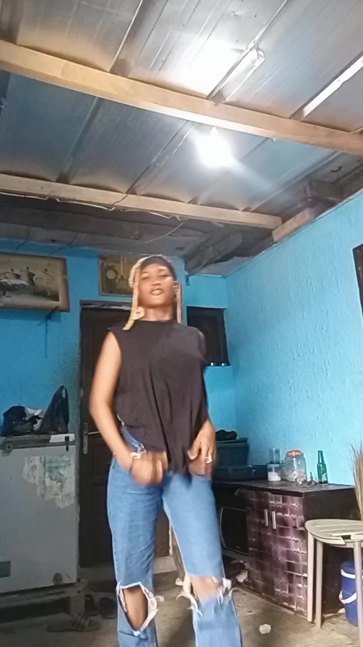 @Tchaniss.spam4