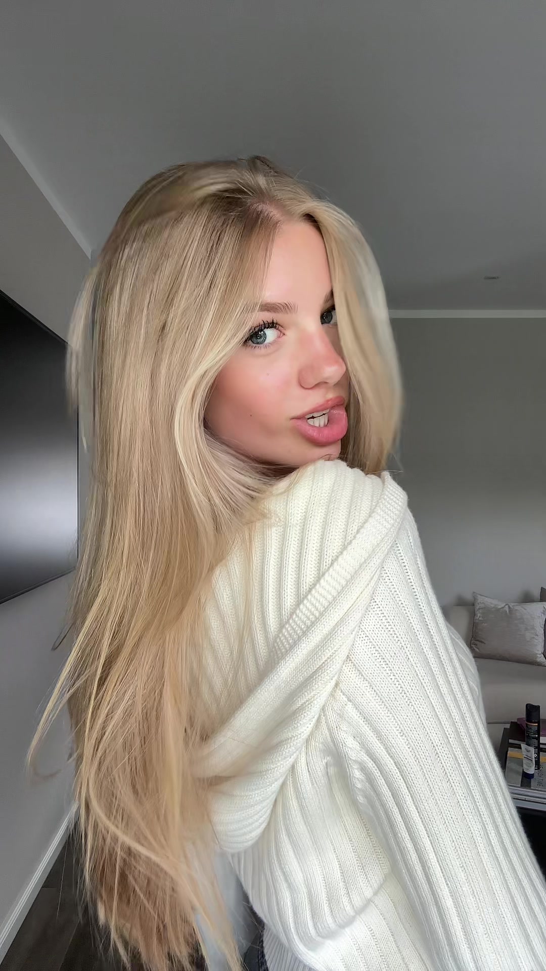 @Lenia