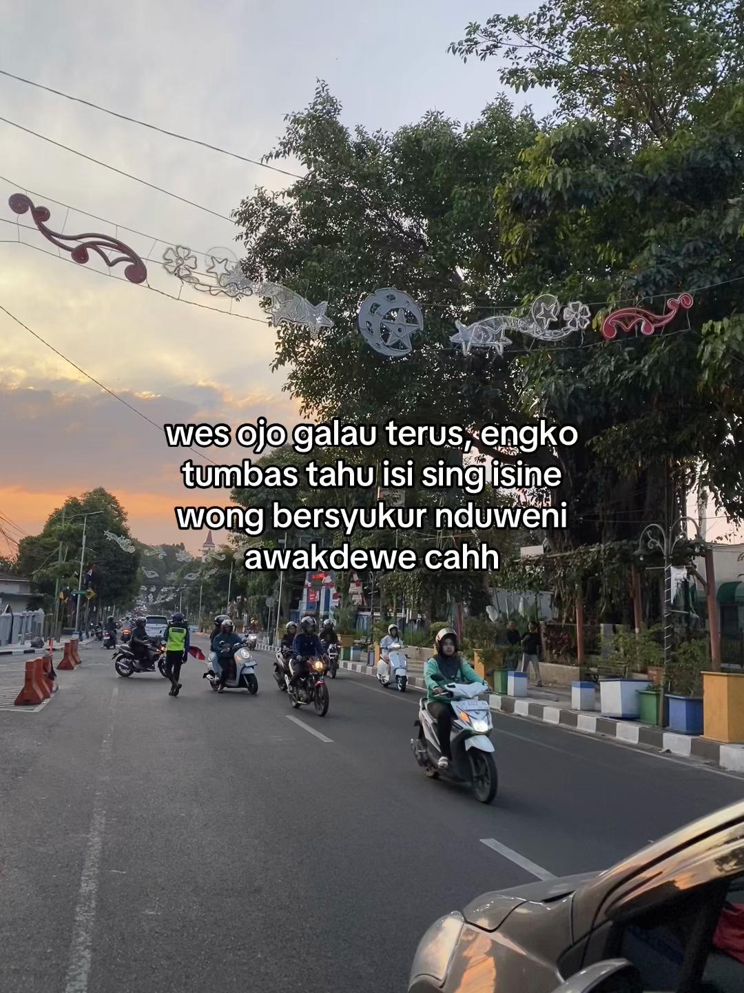 @𝙎𝙀𝙈𝙍𝘼𝙒𝙐𝙏✰