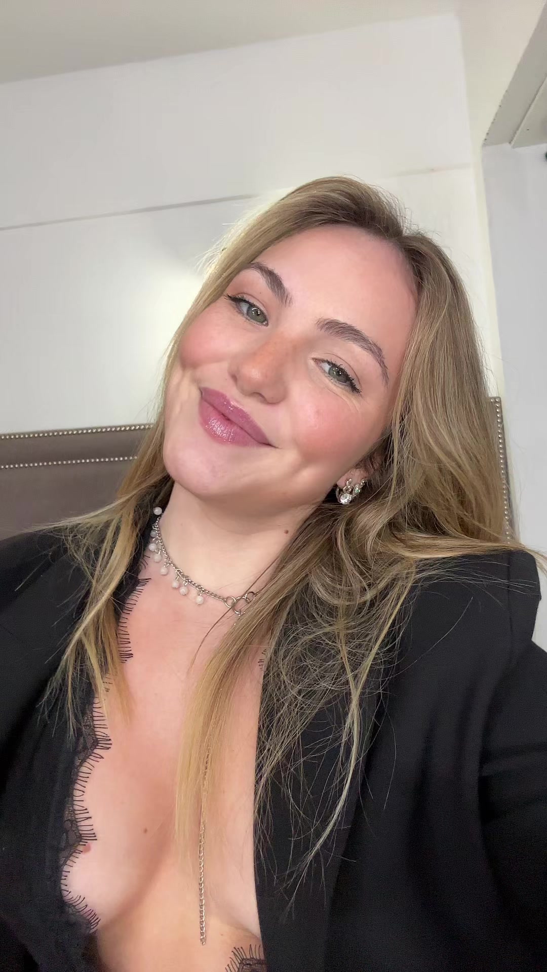 @Agostinaron