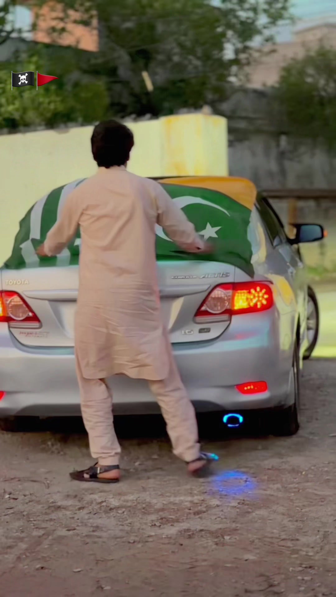 @Zainuraaj_kashmiri