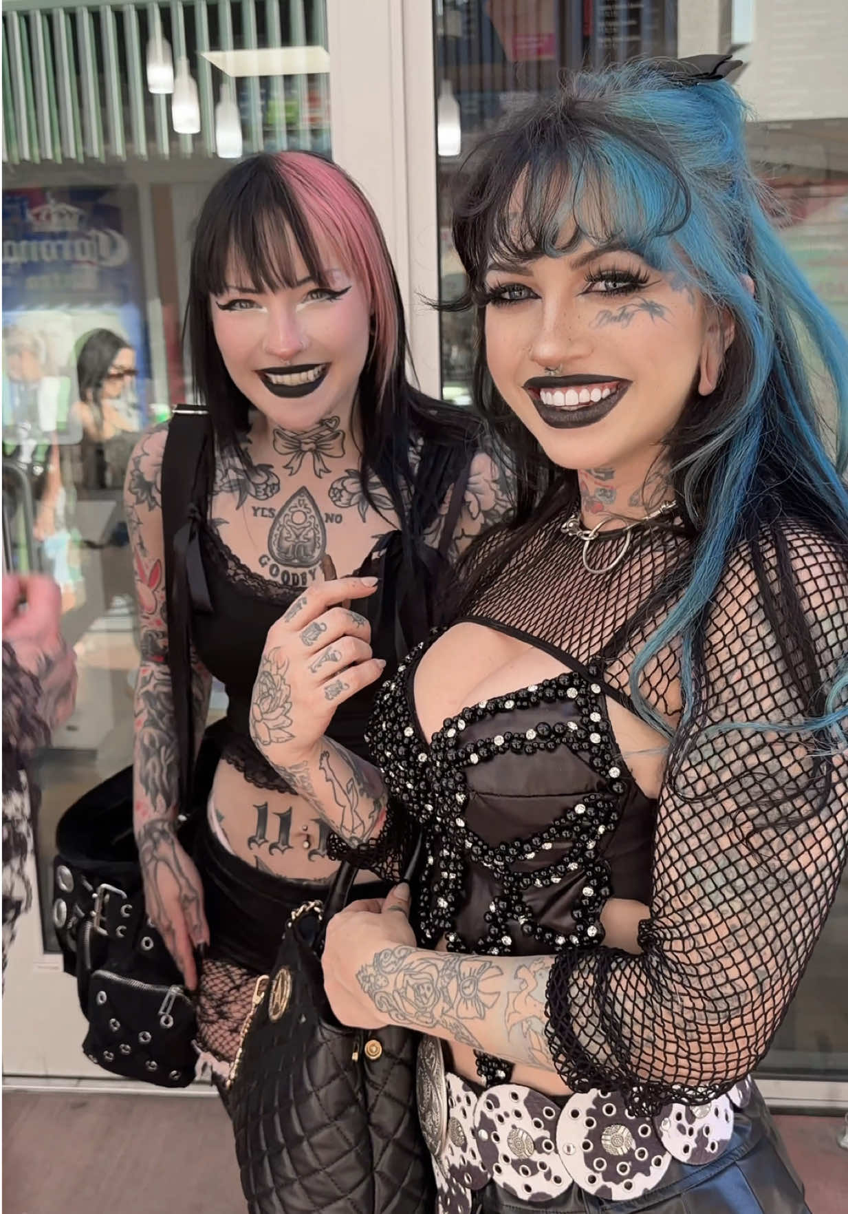 @sirena 🩸🍒