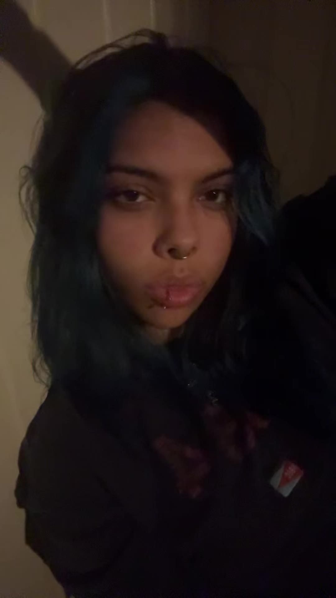 @Isabella