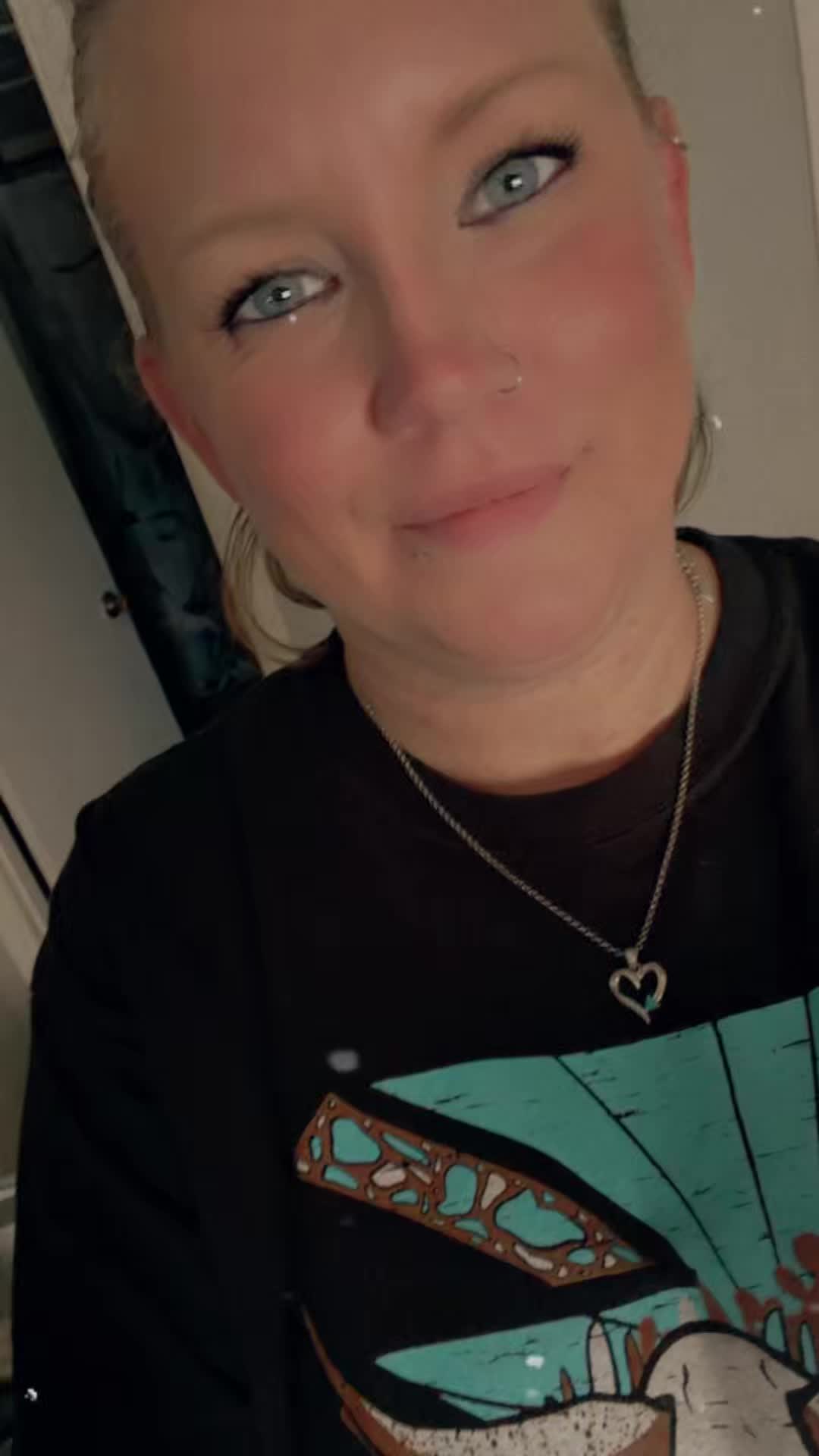 @BluEyeTxGrl83