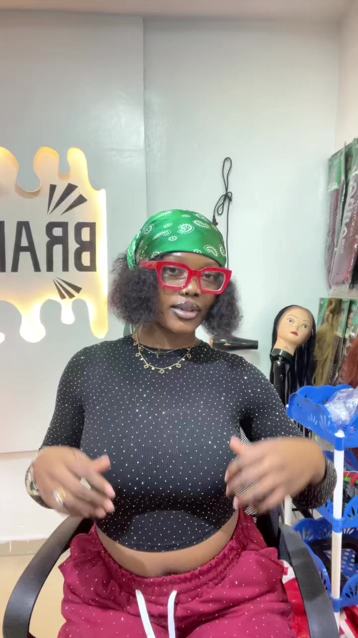 @(QUEEN of the QUEENS 👑💃🇬🇭)
