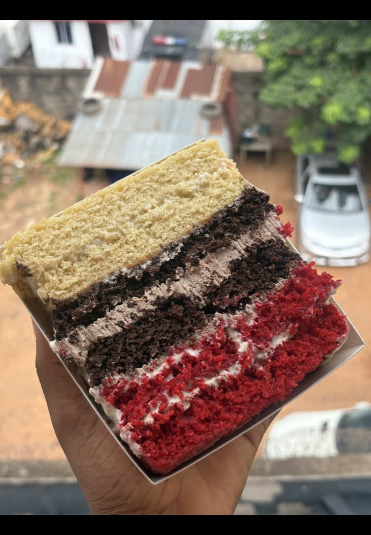 @pastryboxx