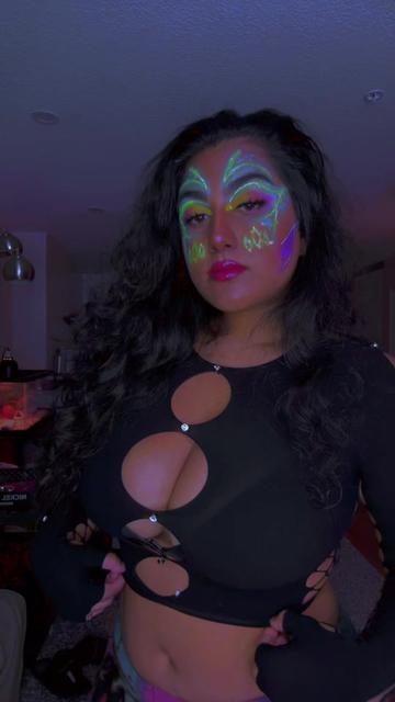 @Aphrodite of raves 🧝🏾♀️