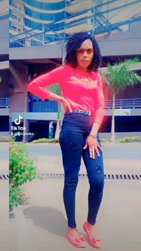 @Ugandan girl 👧 💕 💖