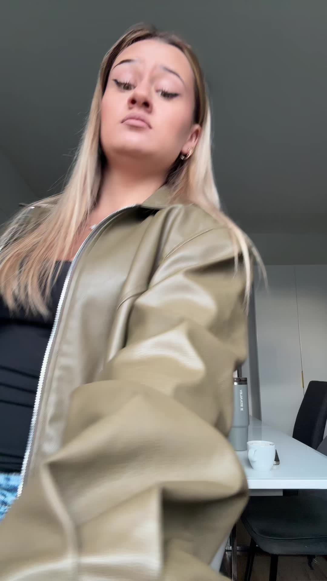 @ʟɪᴢɪ | dancer | gym