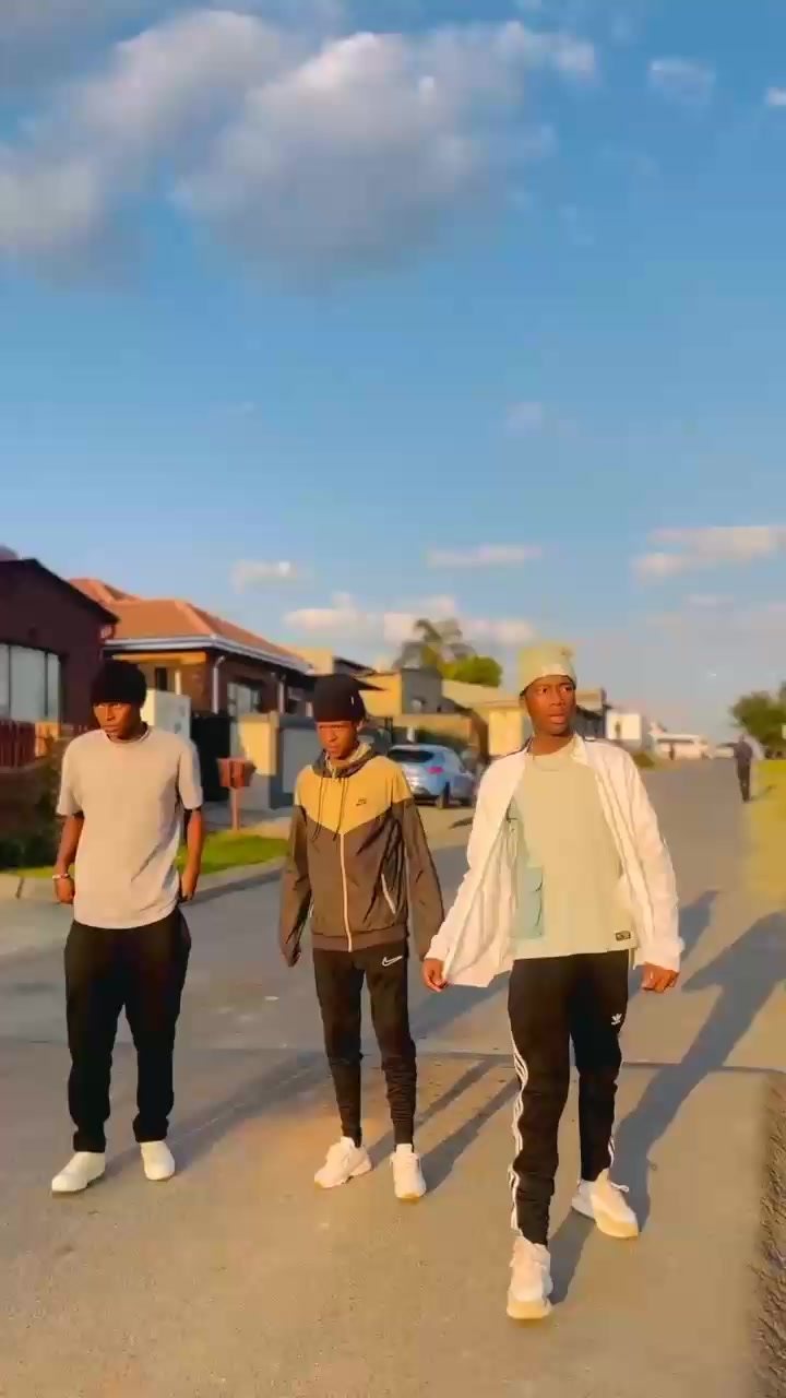 @Tshepang🎯
