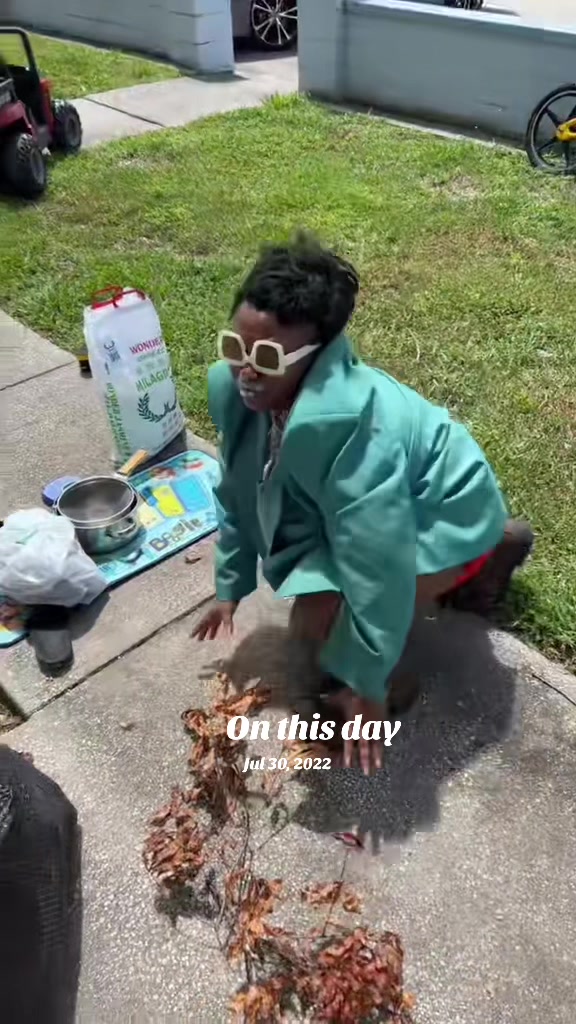 @Dadouchie Official 🍯🦋