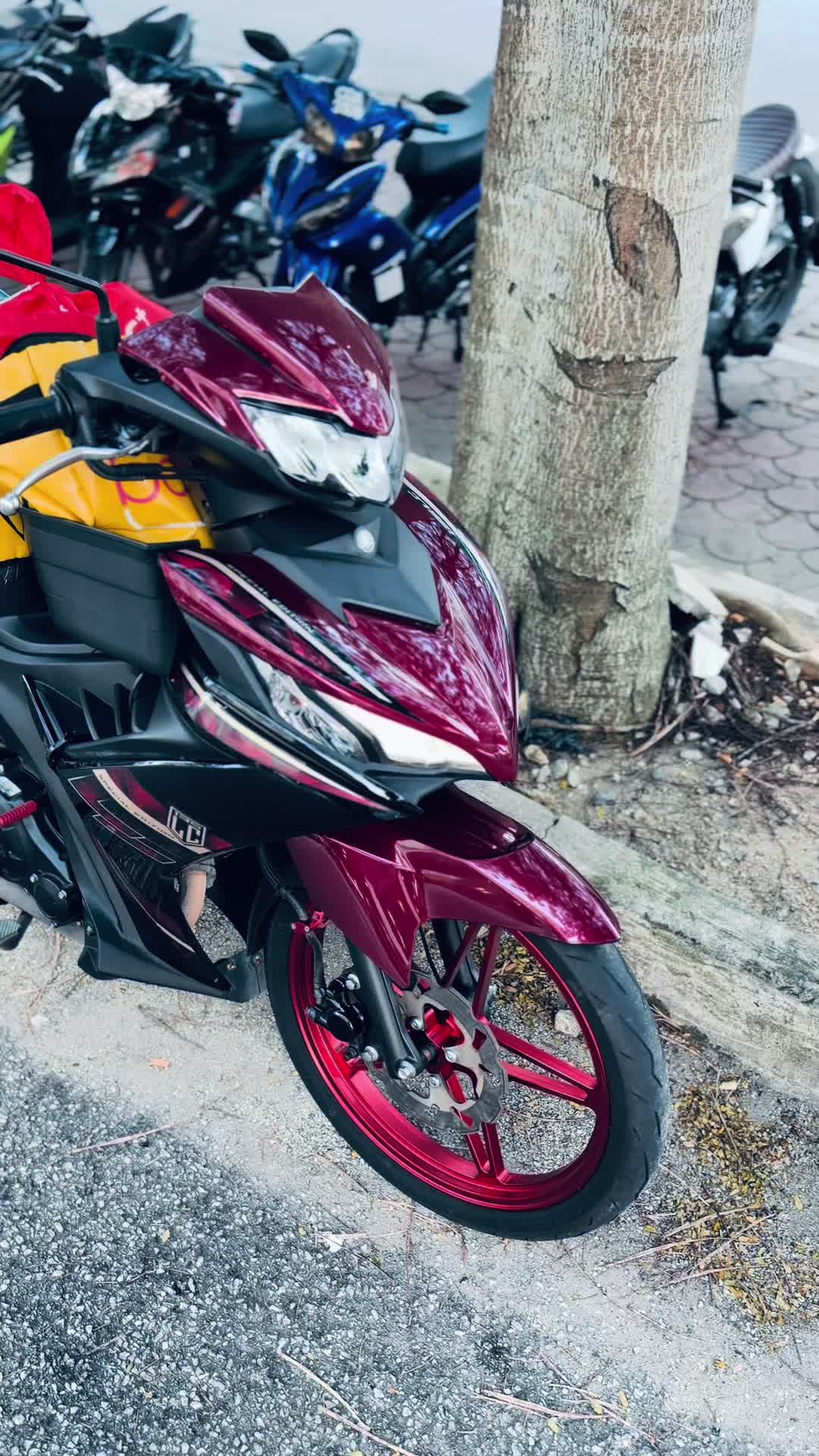 @Adzismail_