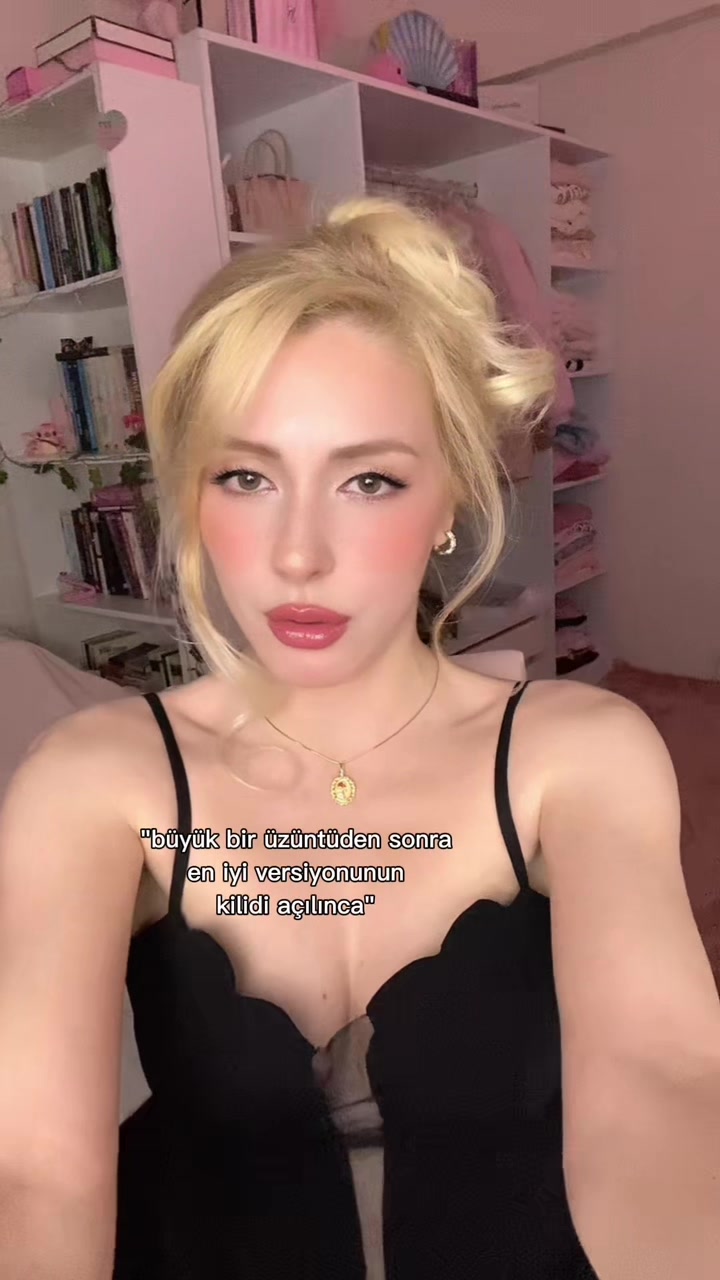 @౨ৎ𝓂𝑒𝓁𝒾𝓈 𝑜𝓃𝒾𝓏♡