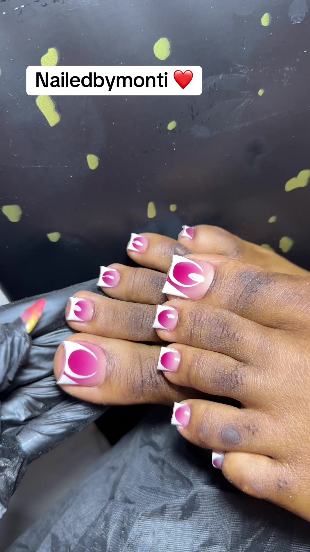 @𝓜𝓸𝓷𝓽𝓲 𝓢𝓹𝓪𝓻𝓴𝓵𝓮𝓼✨💅