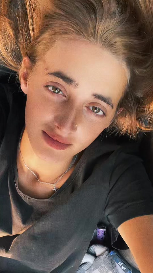 @Разбитое сердце на куски 💔
