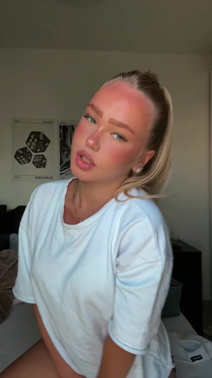 @helenhaylliii