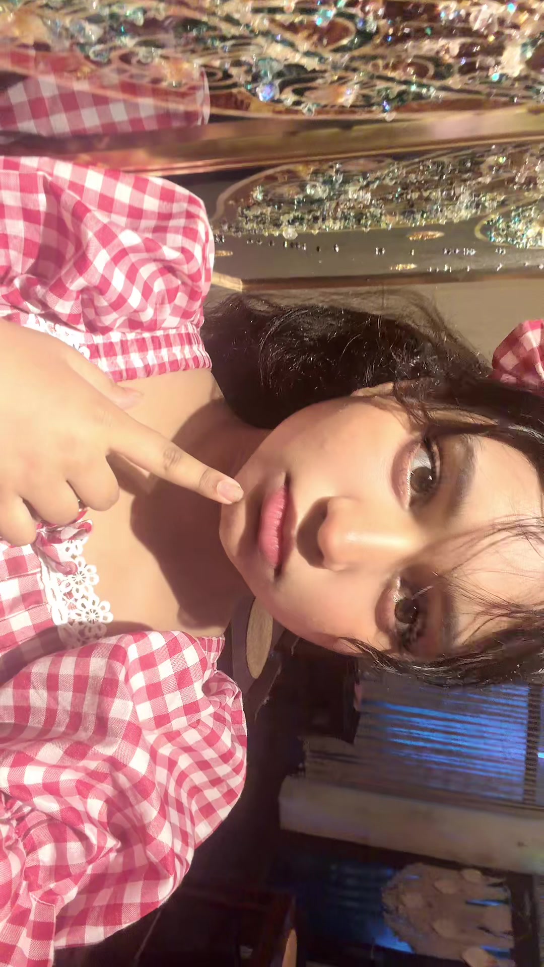 @Sara Vlogs