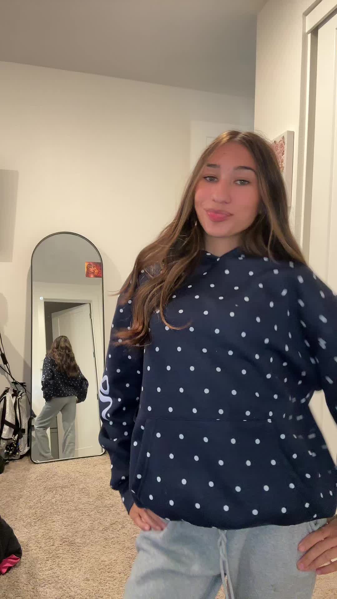 @bella